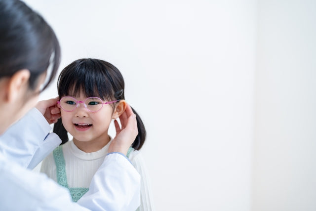 子どものアイケアにおすすめなグッズ|親として知っておくべきアイケアのポイントも紹介