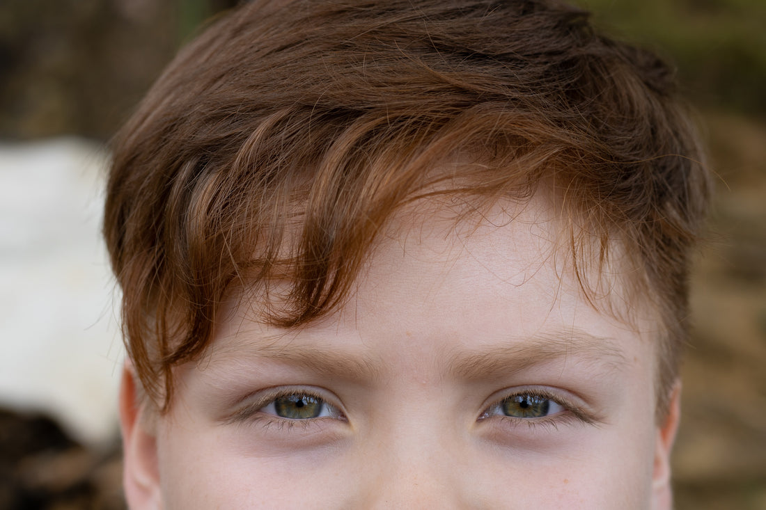 子どもの目が疲れる原因は？疲れ目のチェック方法や予防法をご紹介！