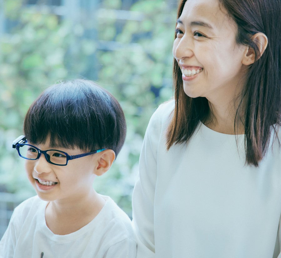 子どもの近視進行抑制と予防　姿勢改善に アイケアークリップ［8日間のお試し無料］
